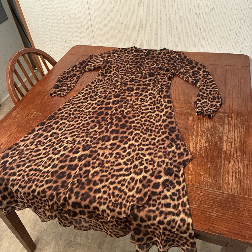 Tommy Hilfiger Leopard Print Midi Dress Size 10 Keyhole Neckline Crossover Hem